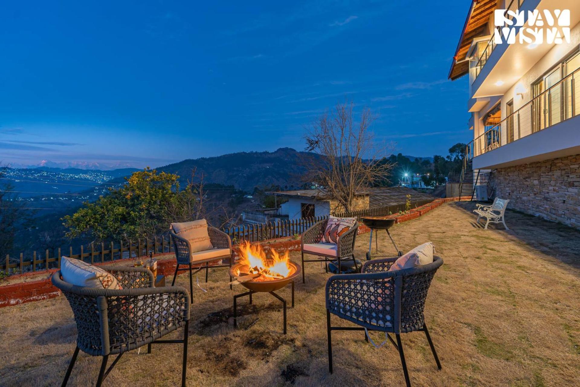 Stayvista At Amulyam Villa With Lawn & Bonfire Mukteshwar Exteriör bild