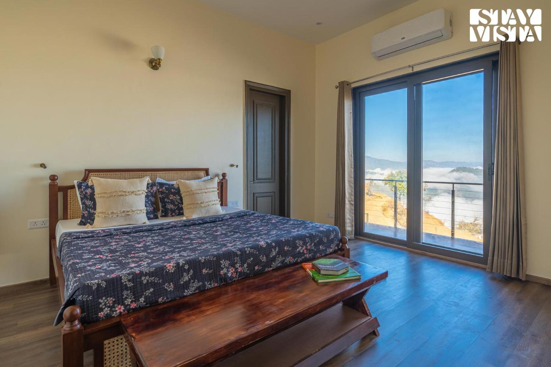 Stayvista At Amulyam Villa With Lawn & Bonfire Mukteshwar Exteriör bild