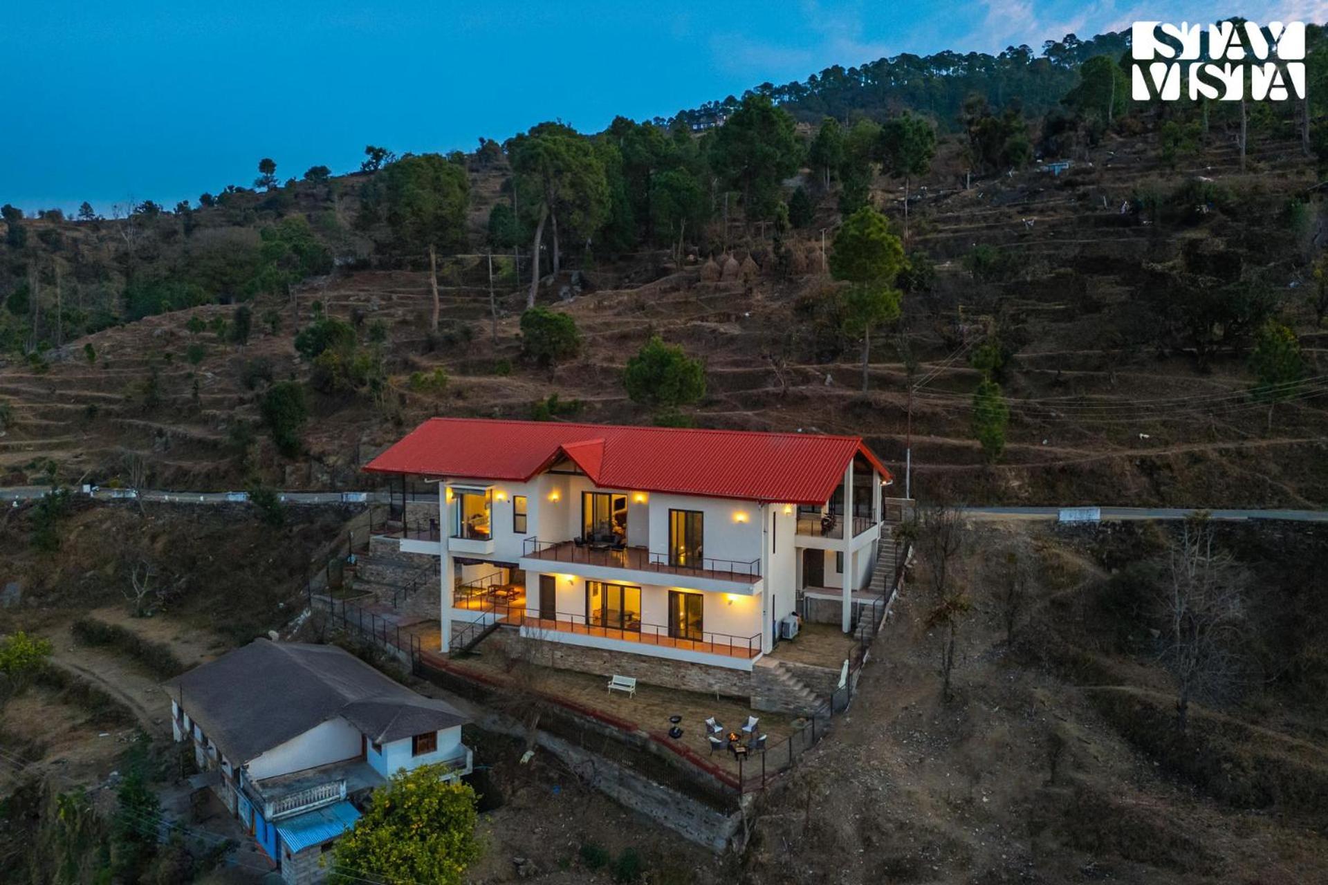 Stayvista At Amulyam Villa With Lawn & Bonfire Mukteshwar Exteriör bild
