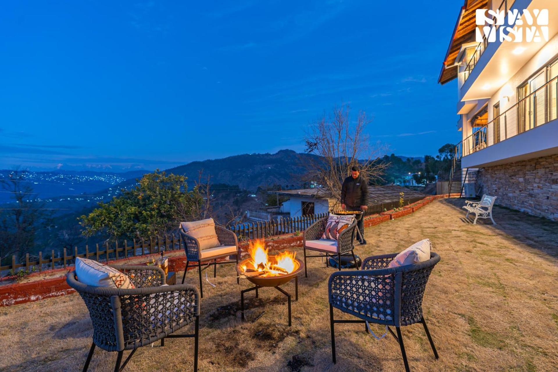 Stayvista At Amulyam Villa With Lawn & Bonfire Mukteshwar Exteriör bild